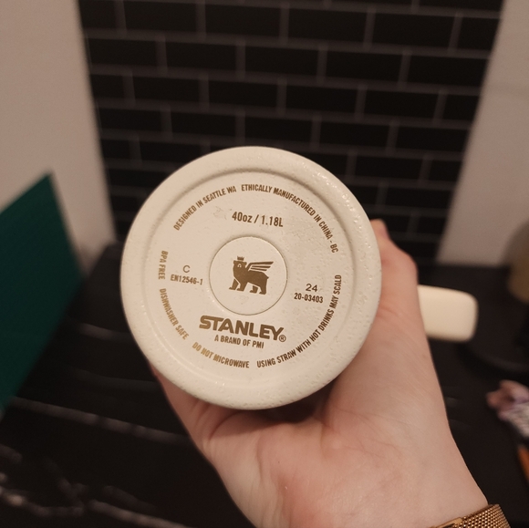 Stanley 40oz NEW Engraved - Picture 4 of 5